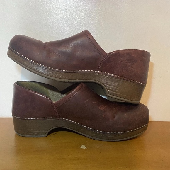 Dansko Women’s 9 9.5 (40) Brenna Red Burgundy Leather Clog Slip On Professional - Picture 8 of 10